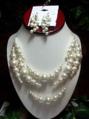 This Never gets old! Show us your shoes & wedding accessories!