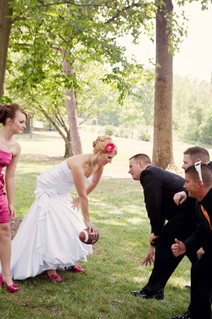 I'm craving wedding!!! Share with me your wedding pics!! please....