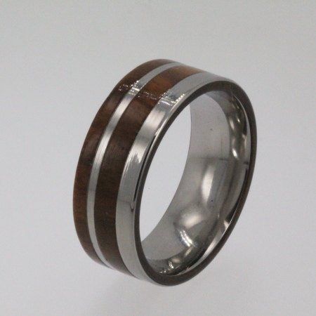 Stupid Fedex is holding FH's wedding band hostage!!