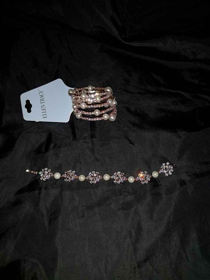 Which earrings and bracelet? - 2