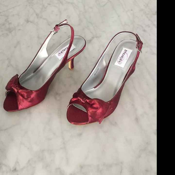 Show me your shoes! - 1