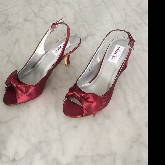 Show me your shoes! - 1