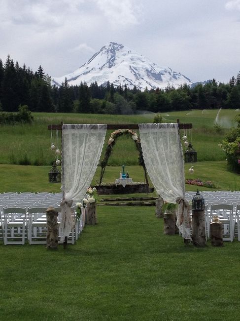 Show off your wedding venue!
