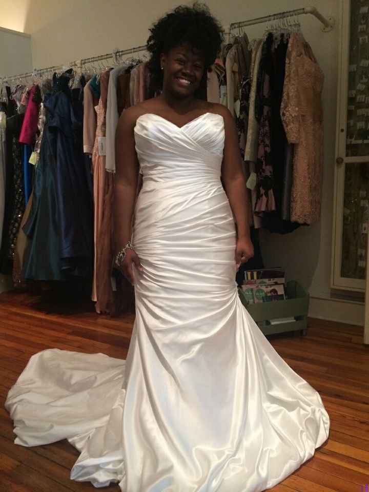 I found my dress today!!!!