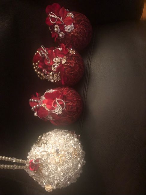 Weekend diy Brooch Bouquets and Signs 3
