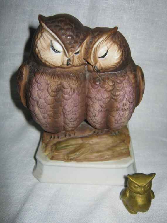 lets see your cake topper . this is mine :)