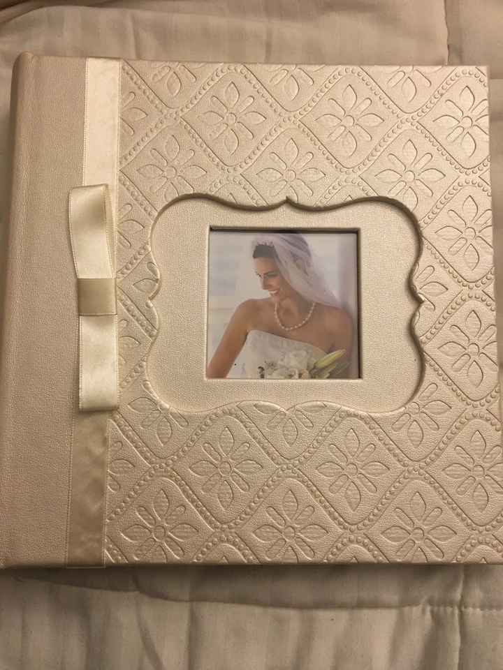 Poloroid guest book!