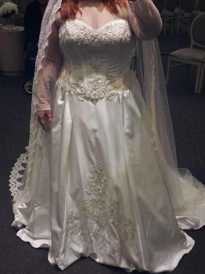 Who has said yes to the dress?  Post that pic👰 - 1