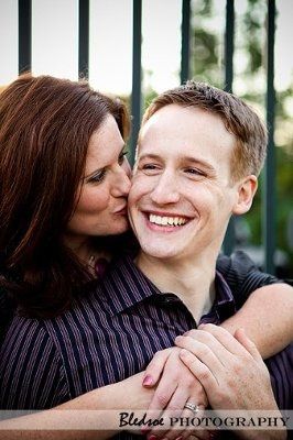 I need some ideas for engagement portrait poses