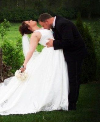 Post a Picture of a wedding photo you have found that you like and want to mock on your big day!