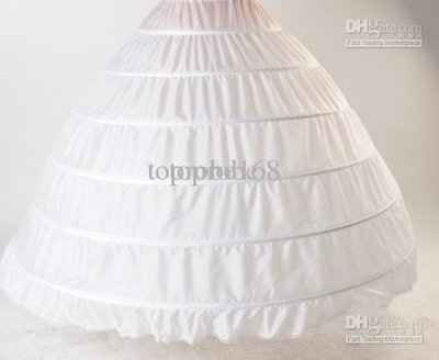 BRIDES W/ BALLGOWN STYLE DRESS