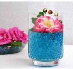 anyone used water beads in the centerpieces to make flowers or other objects float?