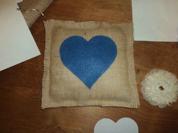 DIY ring pillow... *Update w/ Pic*