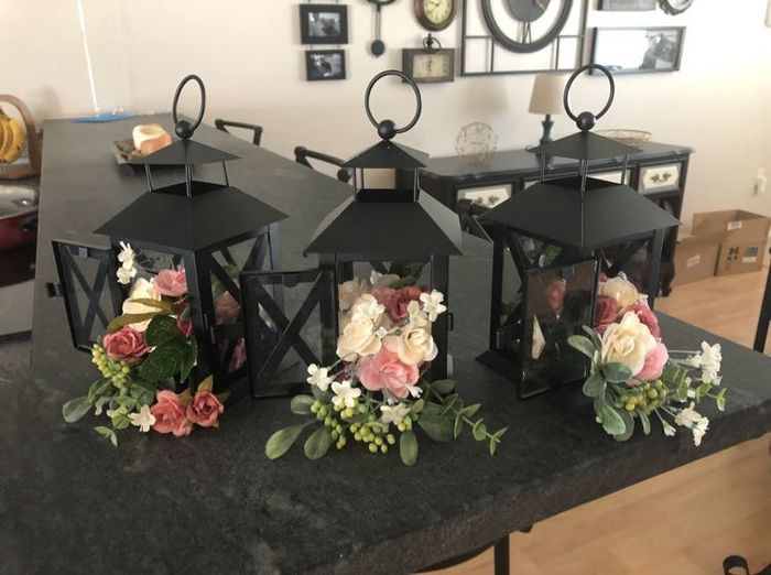 Lanterns and flowers? - 1