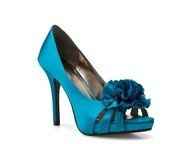 Let me see your Shoes!