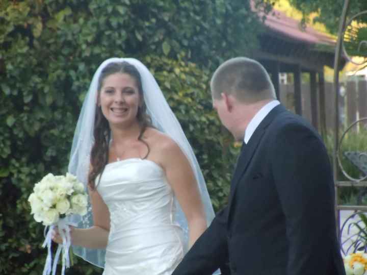 ATTN:  Brides who wear glasses...
