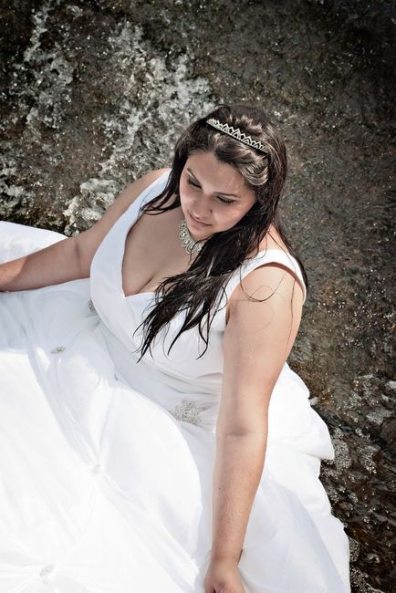 My TRASH THE DRESS session photos are in!! *pics*