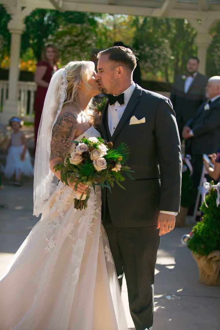 Kiss after the ceremony 