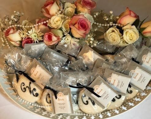 Regina Bakery - Cincinnati Ohio - Monogram Cookie favors 