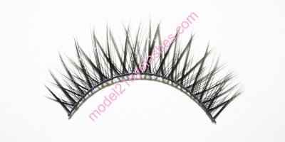 SWR: False eyelashes