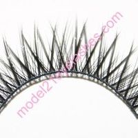 SWR: False eyelashes