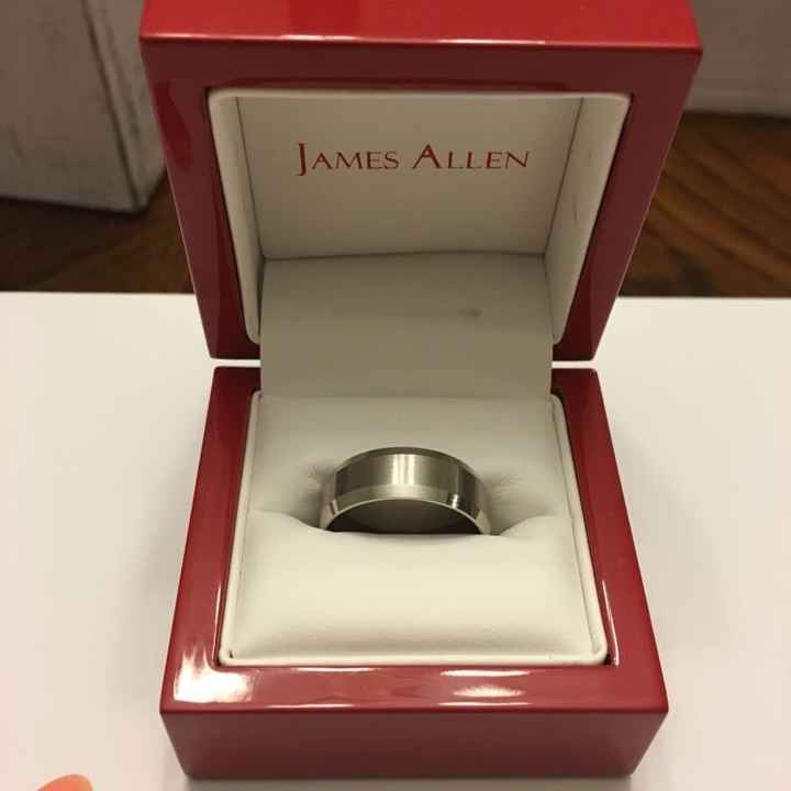 Men's wedding bands