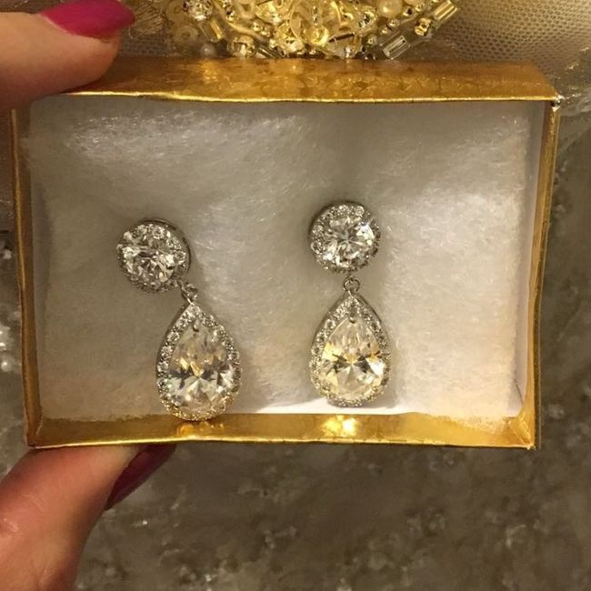 Show me your earrings!