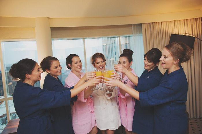 Fun/unique Bridal party Pics