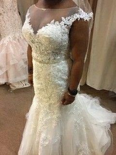 Let's see your lace wedding dresses!
