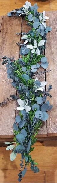 sweetheart table garland