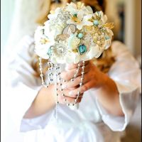 Brooch Bouquet