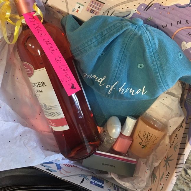 How to ask your bridal party