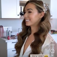 Hairstylist in O’ahu who does Hollywood glam waves - 2