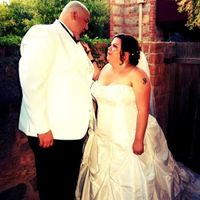 Plus sized brides - show off your dress!