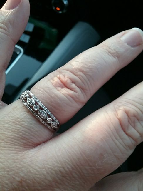 Wedding Bands: Matching or Different? 4