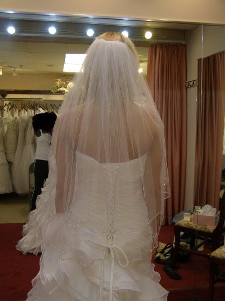 Please help me find a veil!