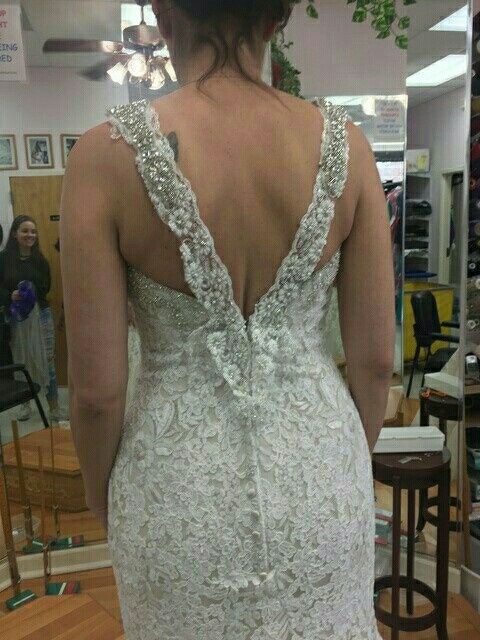 What jewlery and hairstyle to go with my dress?