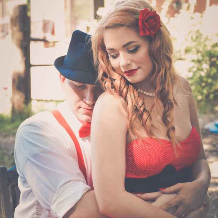 2 outfits for engagement photos? - 2