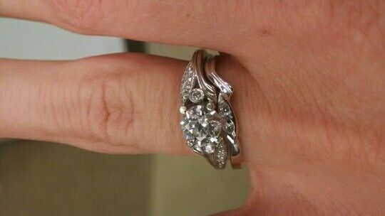 Picked out my wedding band today!! Pics