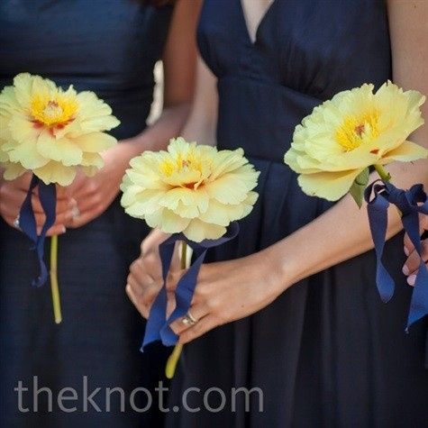 Bridemaids Bouquets - Opinions and Share Yours!