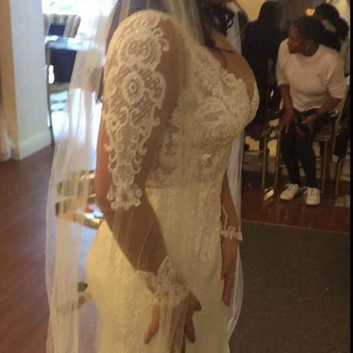 Long sleeve wedding dress love!