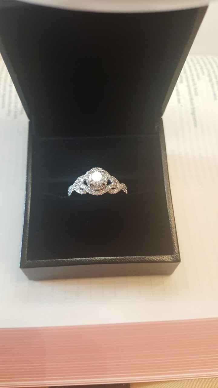 Show me... your halo engagement rings!! 💍 - 1