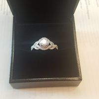 Show me... your halo engagement rings!! 💍 - 1