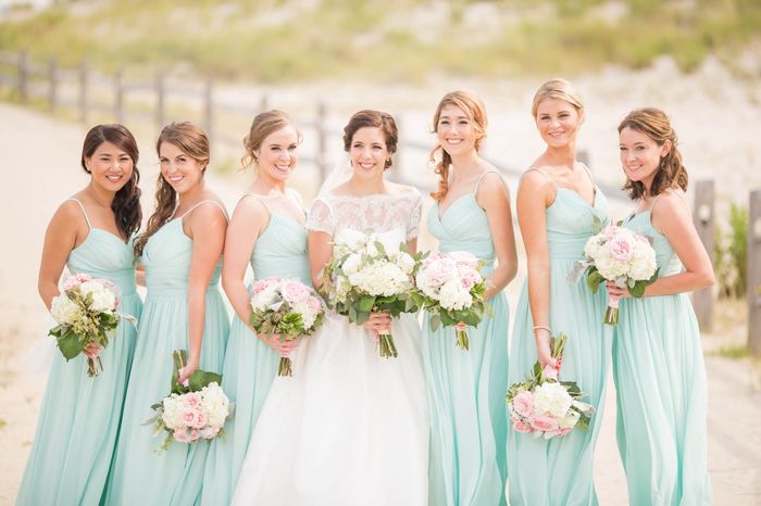 Show me ya dress! Bridesmaids dress that is.