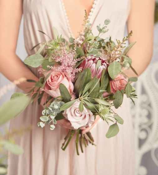 Flowers on a Budget - any tips? (Silk vs Dried vs DIY)