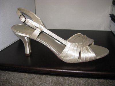 Show me your shoes, please