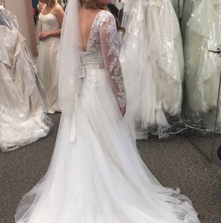 Long sleeve wedding dress love!