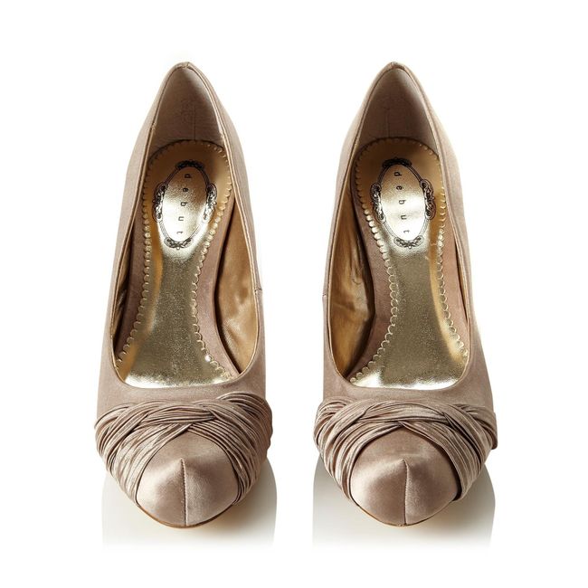 Look at my gorgeous wedding shoes!!!! Show me yours