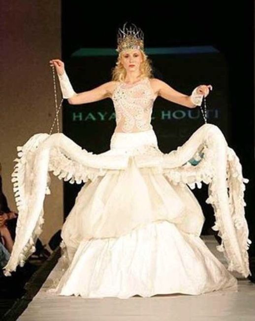 I came across this gem of a wedding dress today....