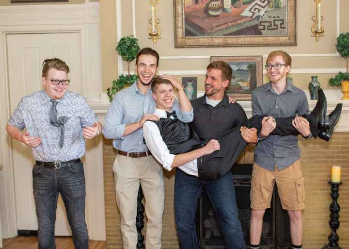 Finally, a funny "groomsmen" photo!